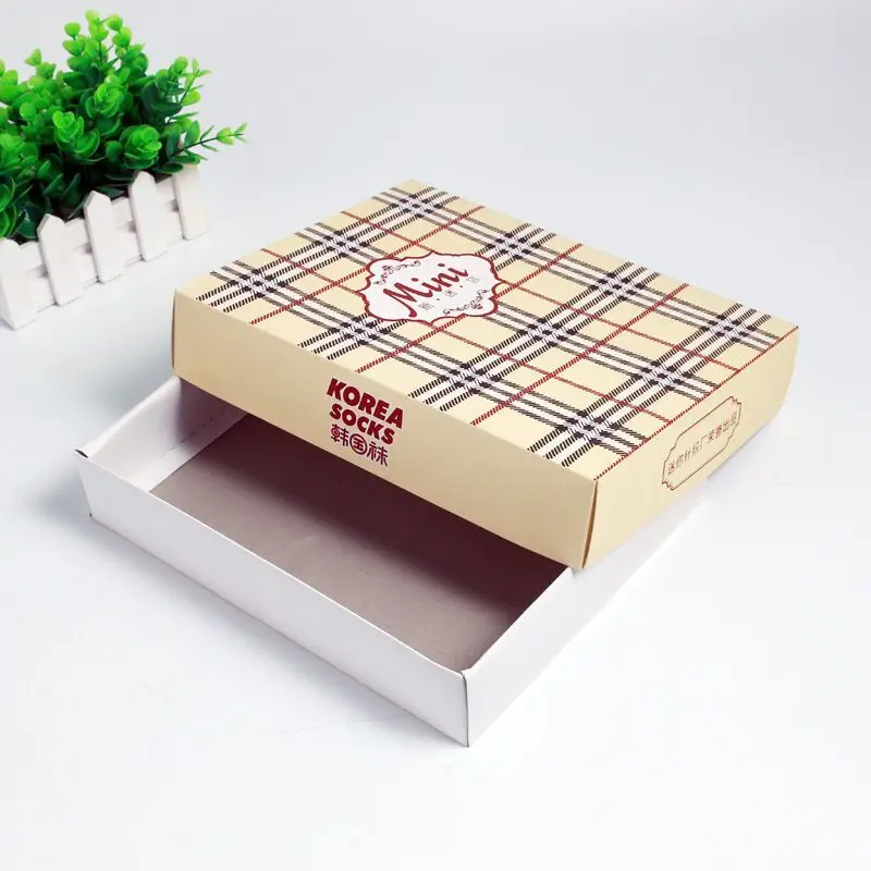 2023 Wholesale Custom Luxury Rigid Cardboard Gift Lid And Base Paper Box gift boxes