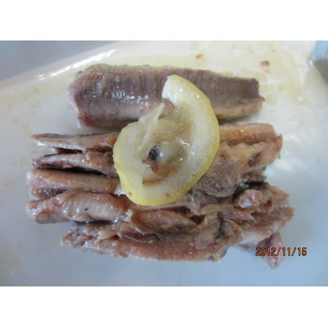 
 Китайская консервированная рыба 125 г сардины в консервных баночках растительное масло подсолнечное масло с лимоном без кожи и без косточек  