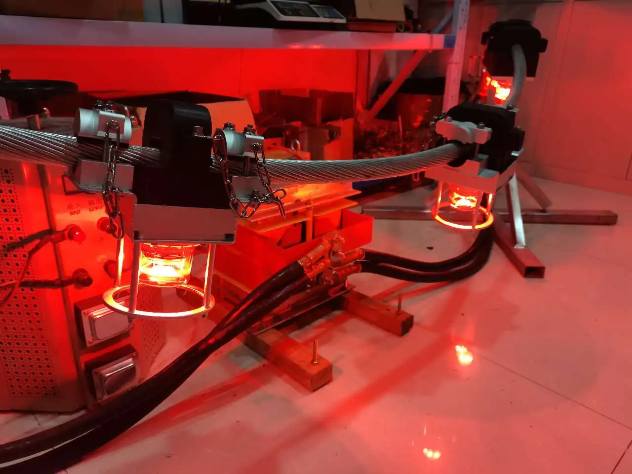 Conductor Marking Light for HV-Line Inductive AC Power Night Time Low Intensity Red Obstruction on