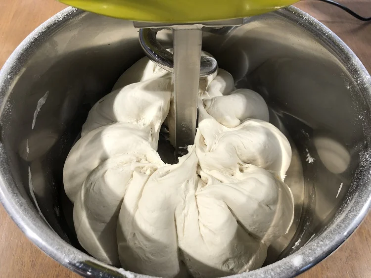 Haushold bread making machine tabletop dough kneading machine 7l bread spiral mixer maquinas para panaderia baking equipment