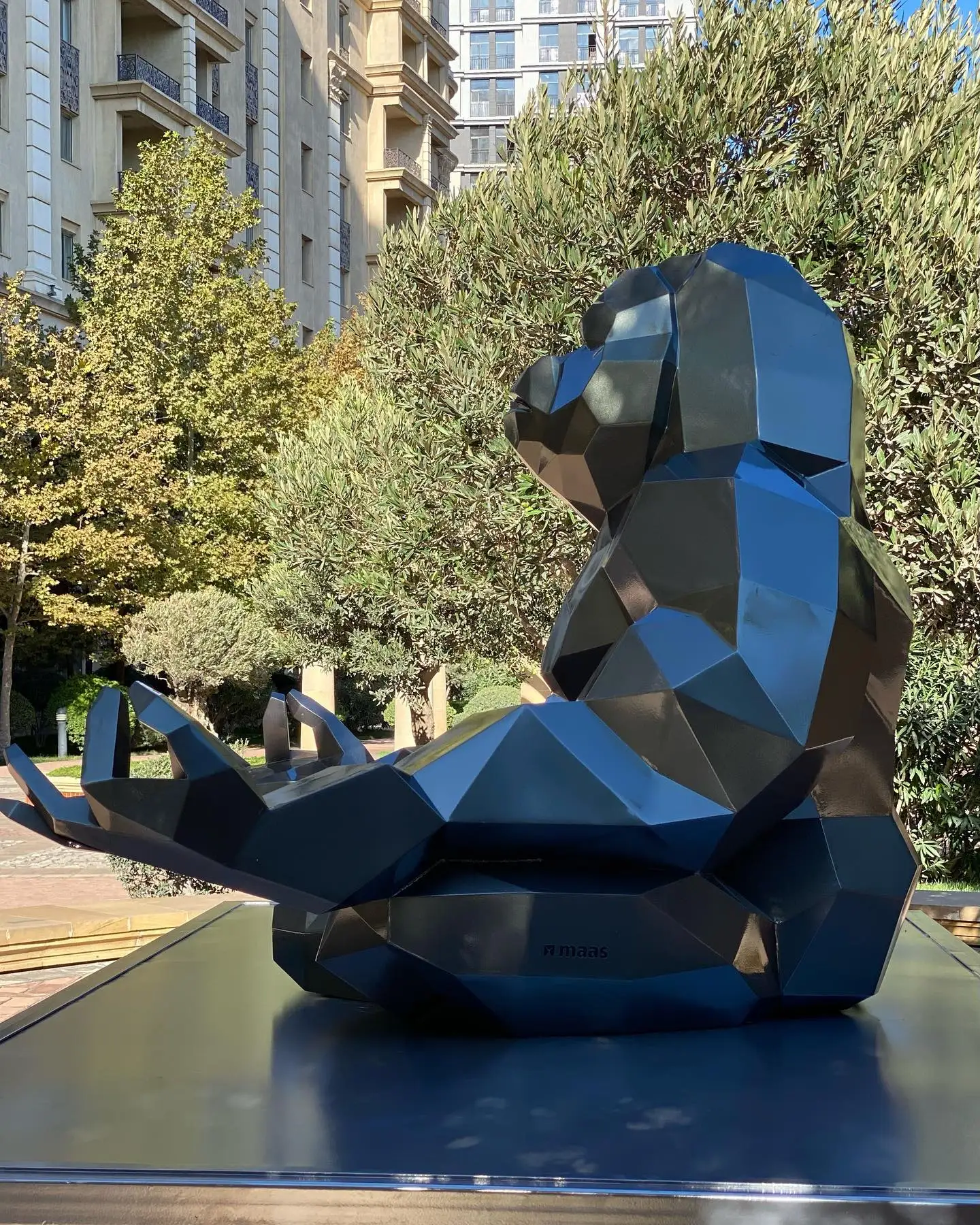 Factory Manufacturers Custom Resin Fiberglass Big Custom Outdoor Sculpture