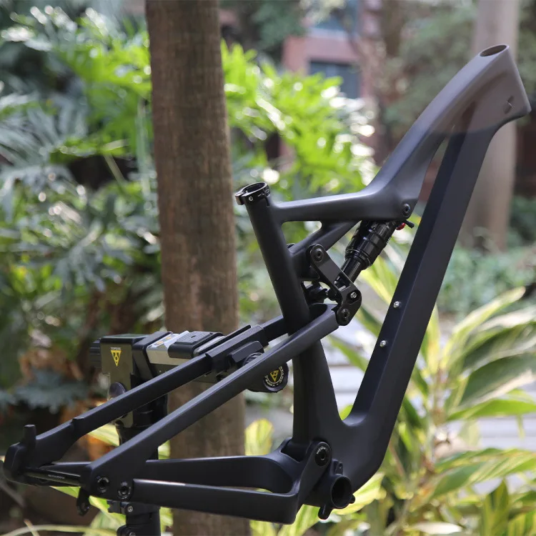 Bike frame carbon fiber soft tail shock absorbers forest road off-road AM mountain cabling