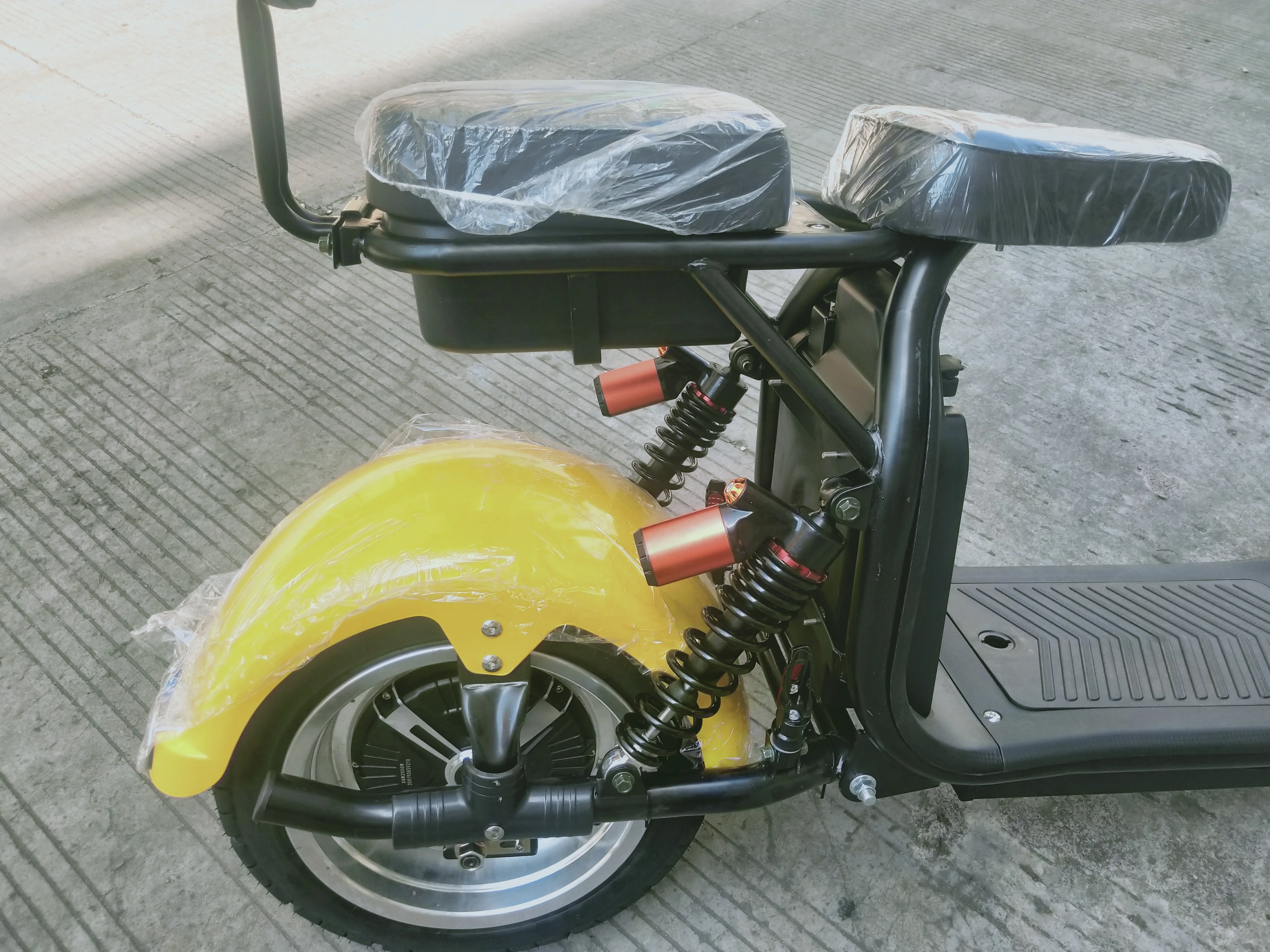 
2020 China Hot sale fat tire 2 wheel citycoco scooter 2000W 3000w adult electric motorcycles 