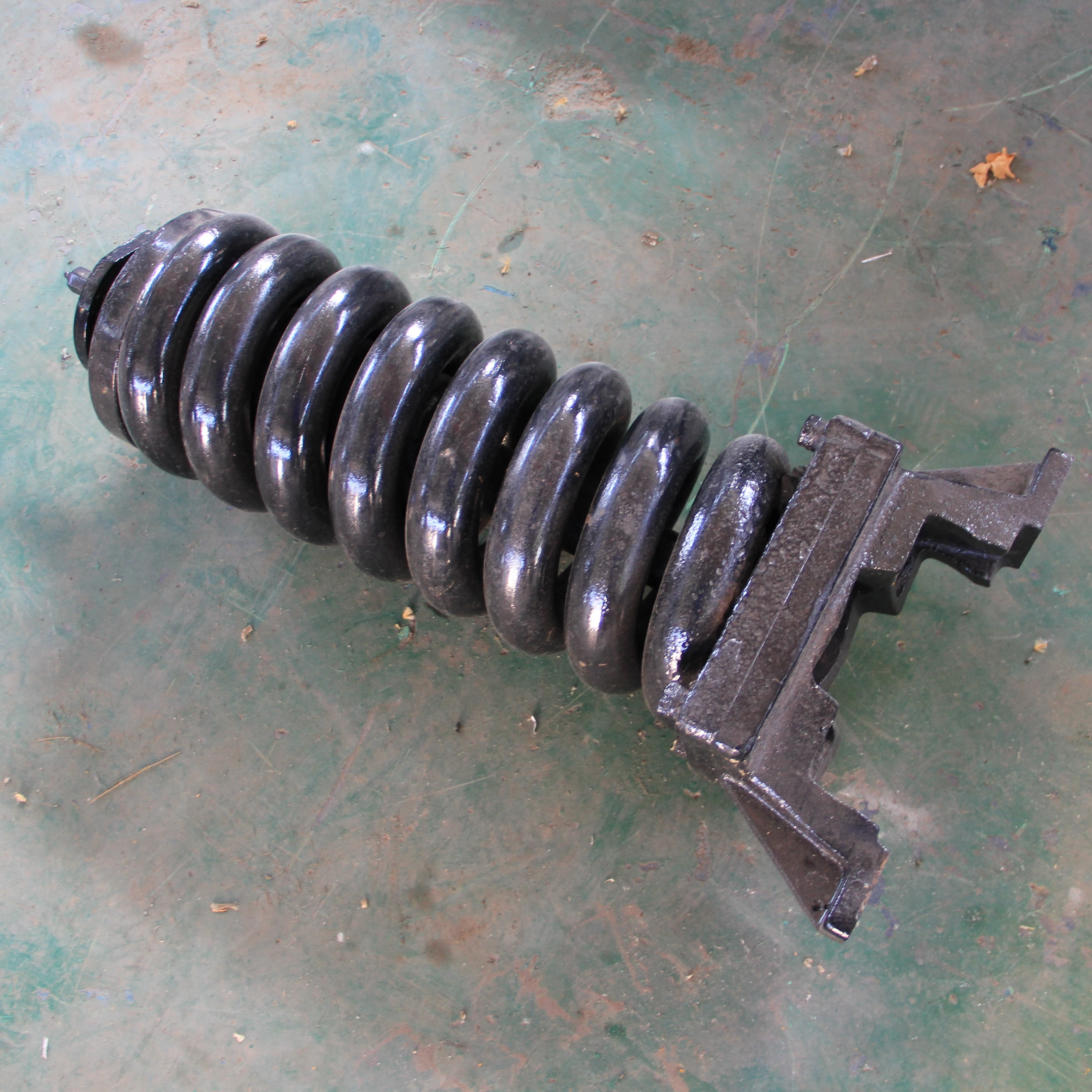customized Track Tensioner Drilling Rig Parts 220/280/360 Track Guard Roller Protector Chain Guard Track Guard roller Protector