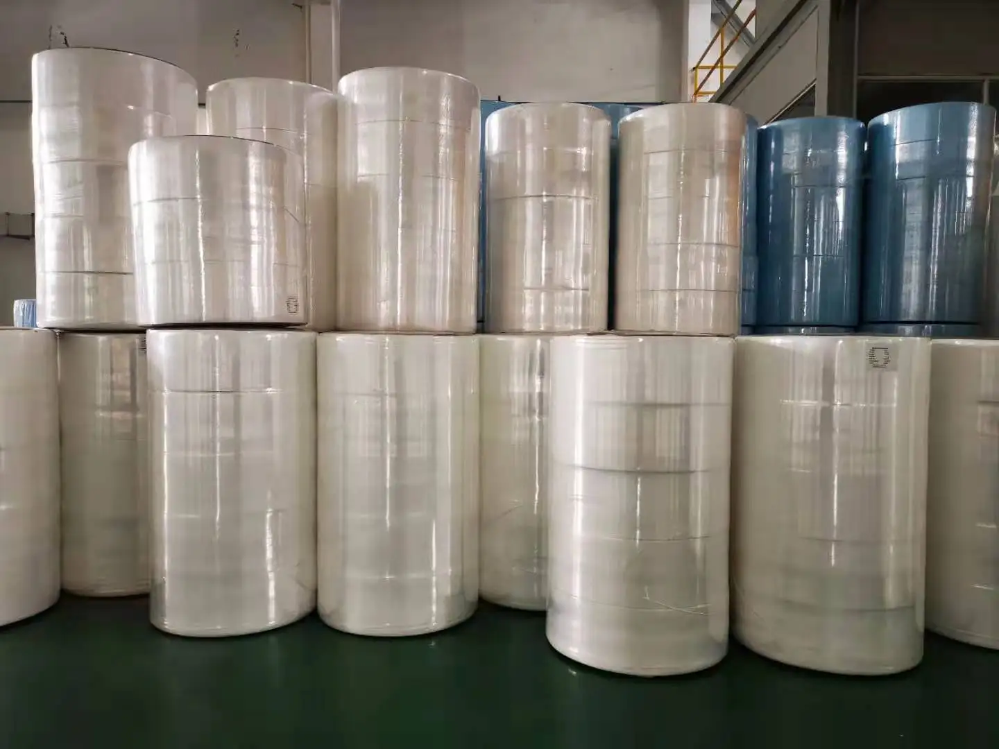 Good Quality China Manufacturer PP SPUNBOND Nonwoven Fabric for Sofa and Bed Lining