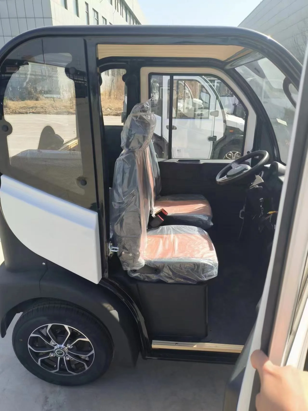4 seater cheap chinese street Legal mini electric car for sale