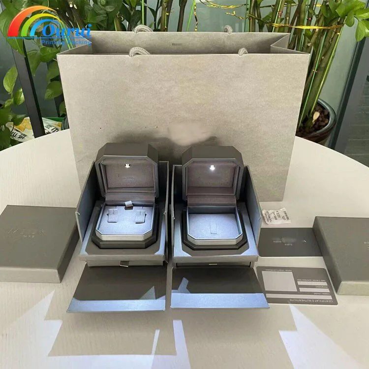 Customized style original diamond design low luxury elegant jewelry box full set of accessories brand jewelry box ring box