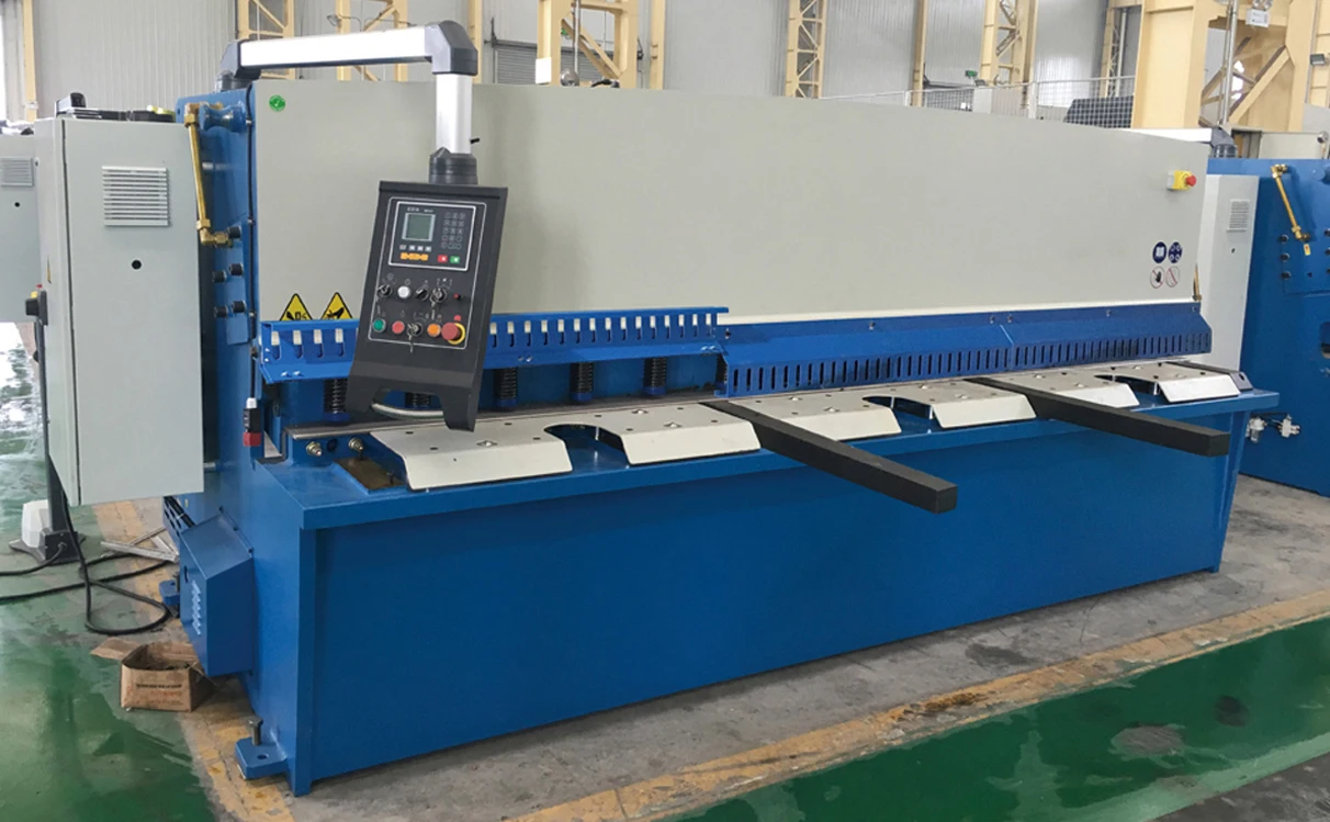 Durmark Auto Good quality hydraulic guillotine shearing machine QC11k-4*1600mm with E30 control system for cutting  metal sheet