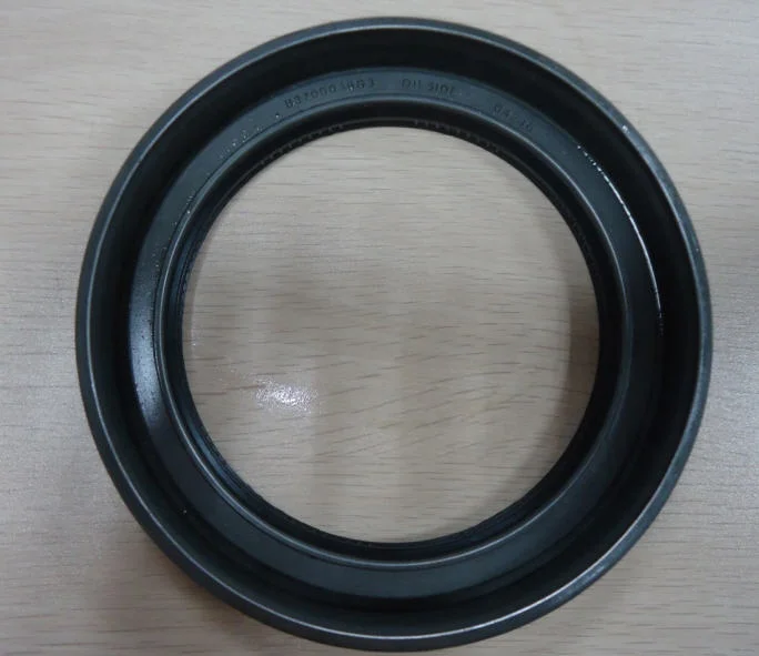 370003A  Rear Wheel Hub Seal for American Heavy Duty Truck Freightliner