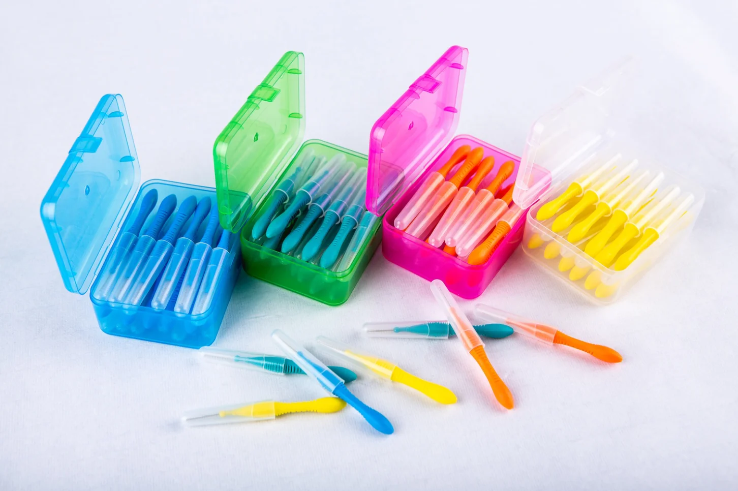 Round tip EVA interdental brush is sold in bulk for deep cleaning in home oral care.