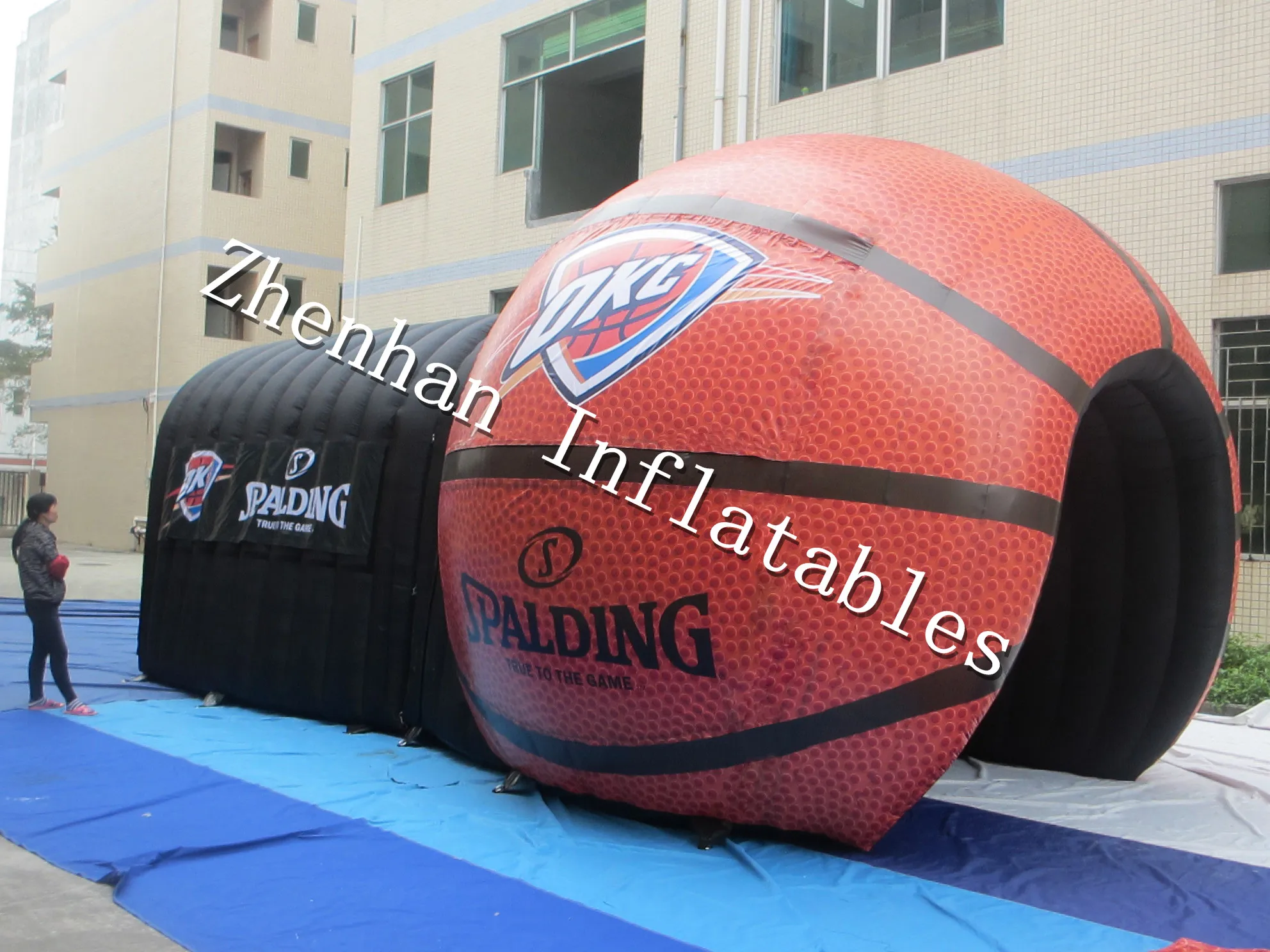 Factory Price Custom Inflatable Football Helmet tunnel