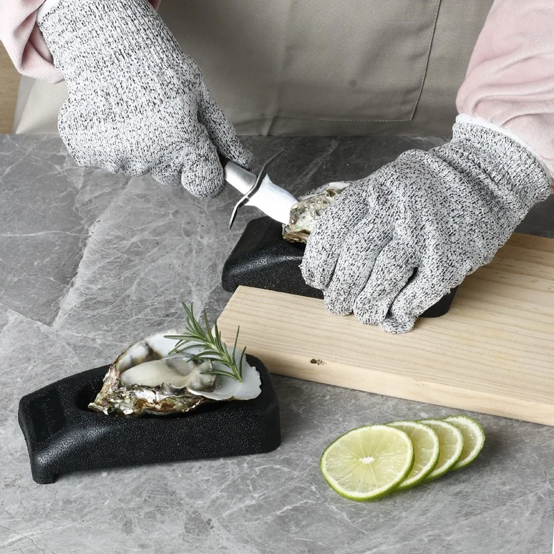 Economic kitchen PVC oyster holder Plastic oyster clamp seafood tools