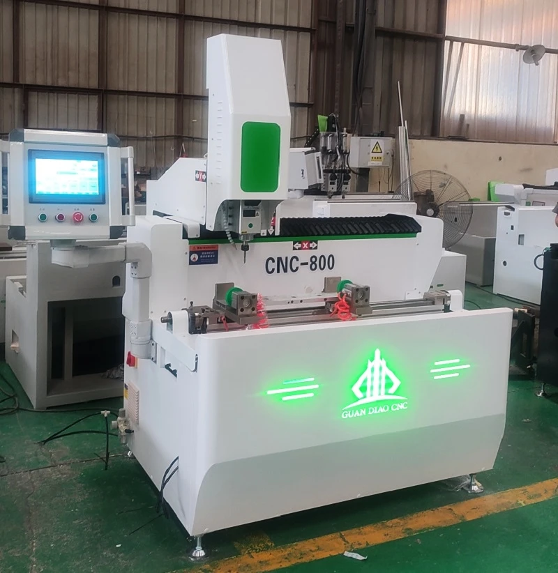 CNC полностью автоматический с одной головкой алюминиевый профиль сверлильный и фрезерный станок