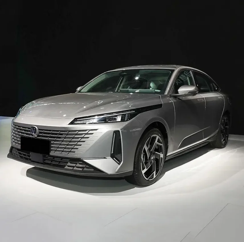 Changan Yida 2023 новый газовый автомобиль в наличии 1 5 T GDI DCT флагманская модель седан changan yida дешевый бензиновый