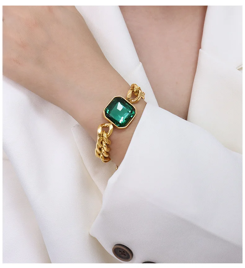2023 Beautiful In Colour 18k Gold Plated Stainless Steel Charm Emerald Jewelry Bracelets