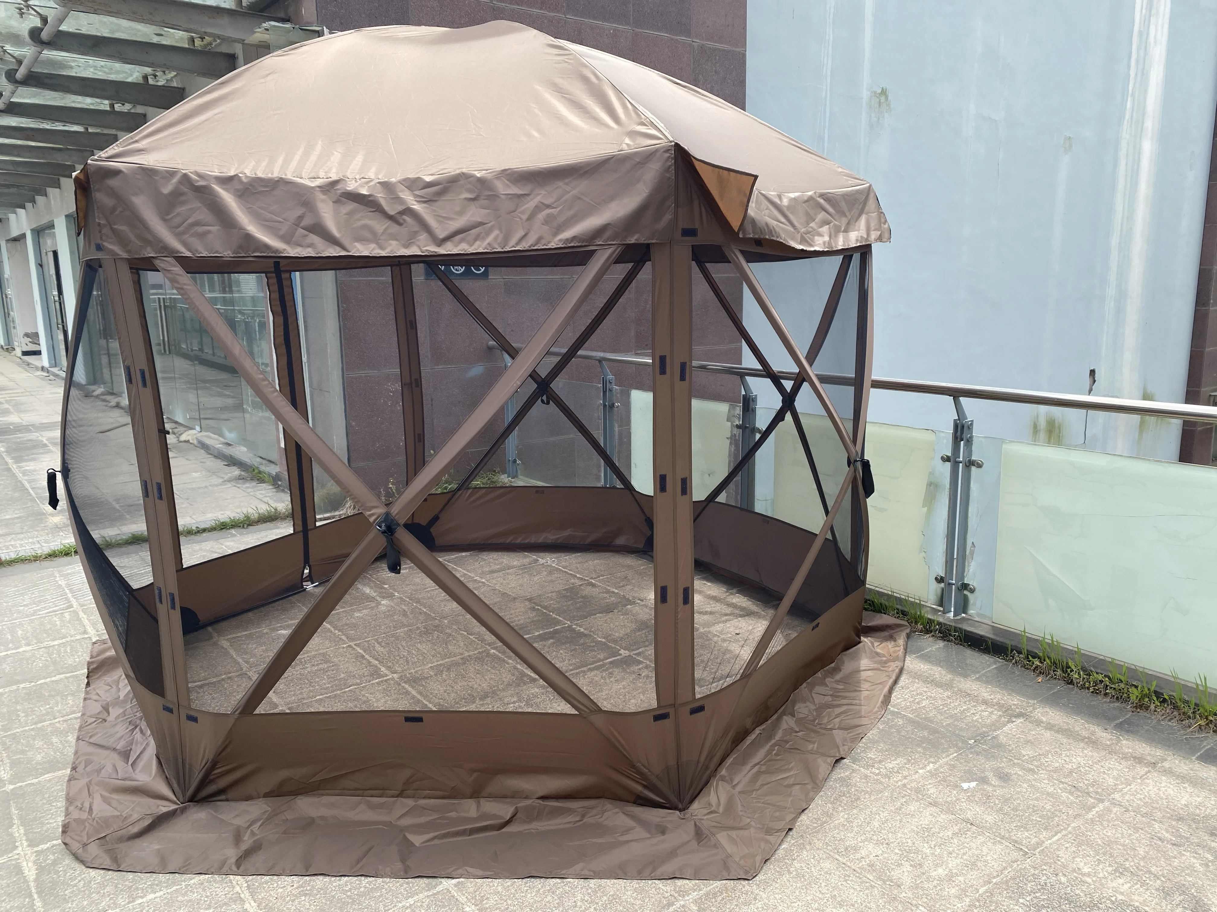 Easy Pop Up, Portable, Camping and Outdoors Gazebo Day Screen Tent Camping Canopy with Mesh