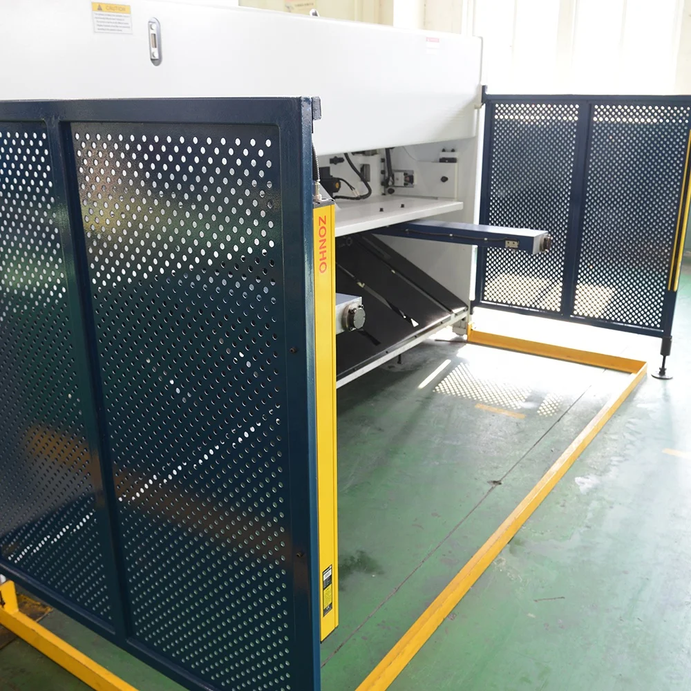 TL Brand Guillotine cutting machine Price with DAC310 CNC system