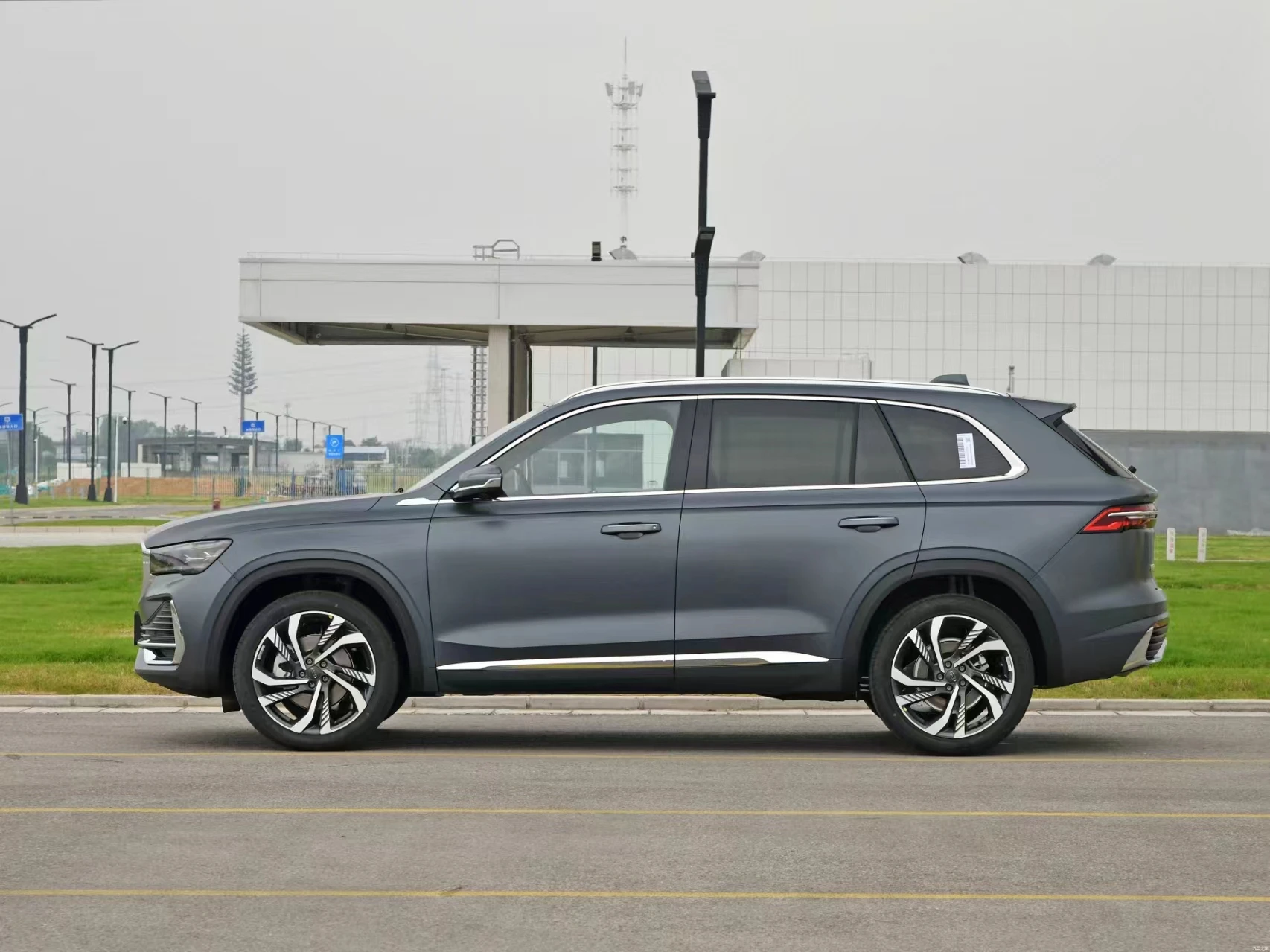 2024 Geely MonjaroL 2.0TD high-power automatic two-drive Skyrim version of compact SUV Fuel car