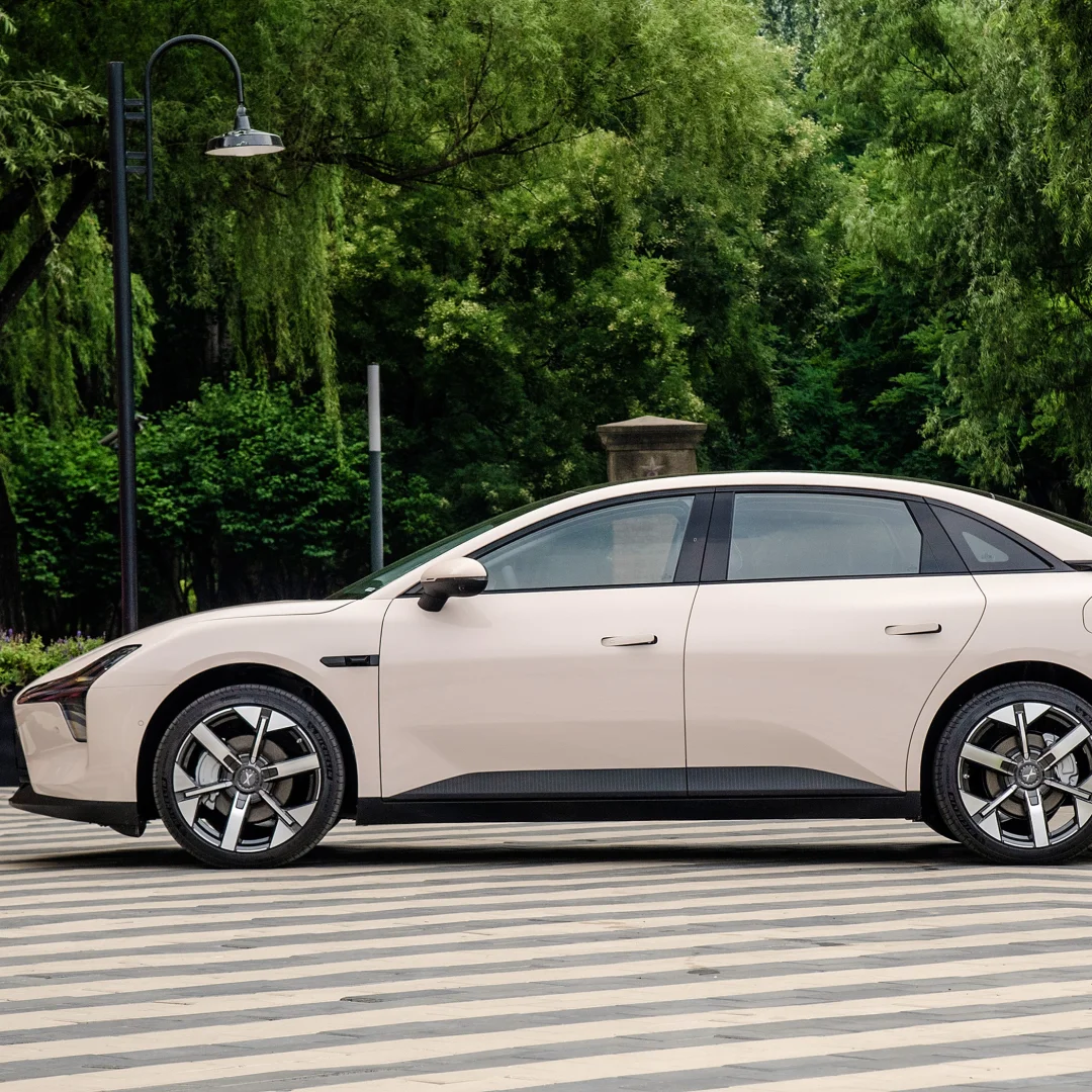 Новые модели XPENG MONA M03 спортивный седан подержанные автомобили для продажи автомобиль LHD