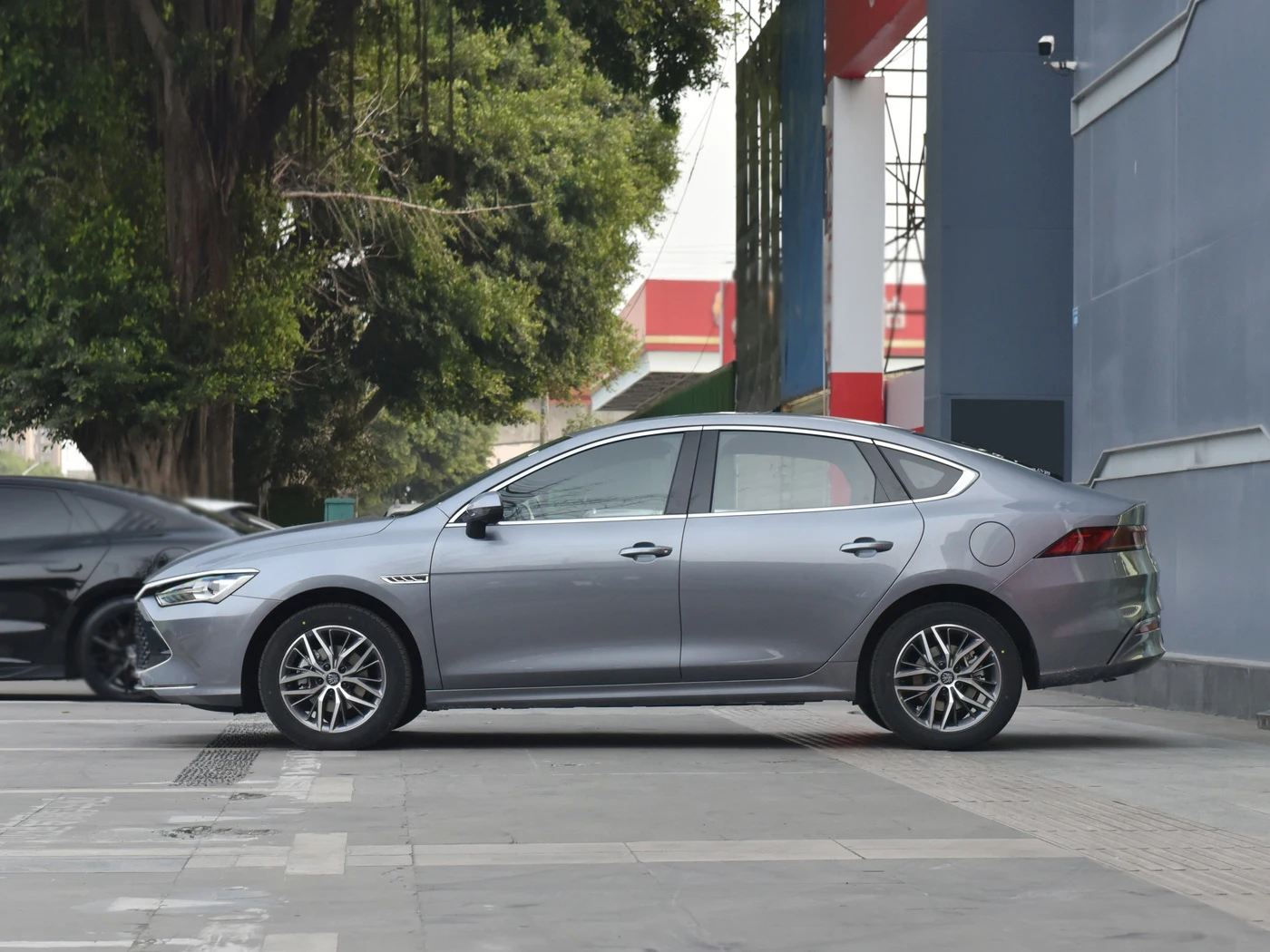 2024 Honor Edition DM-i 120KM Transcendent 4 Wheel BYD Qin PLUS Electric Cars Type Plug-in New Energy Hybrid Car in stock