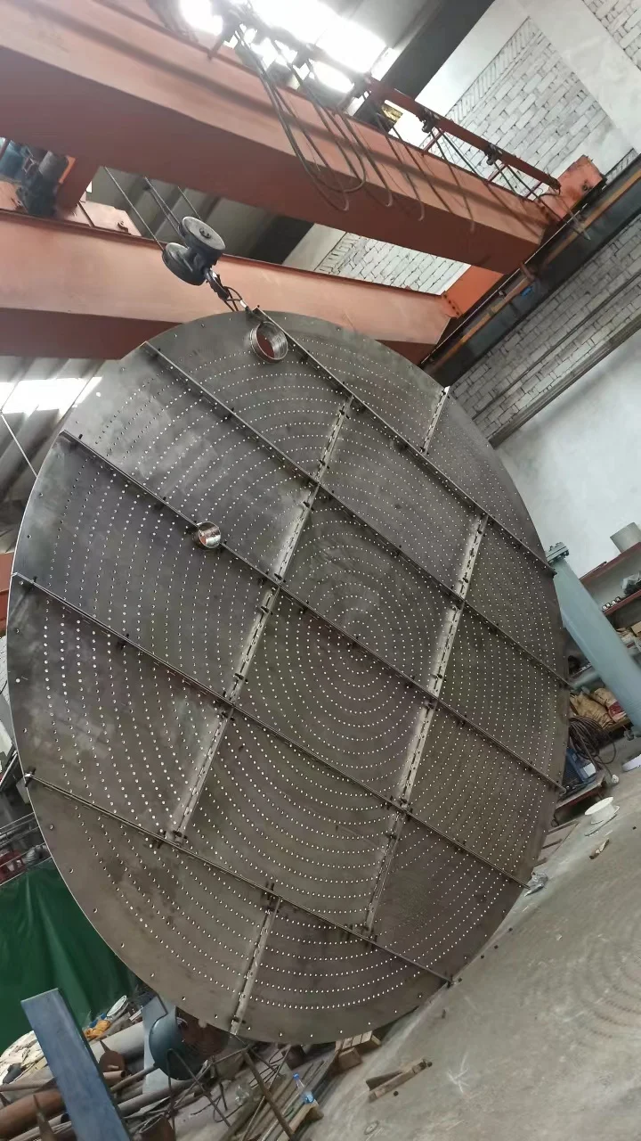 Customized precision reactor internals Hastelloy C276 overflow distribution plate