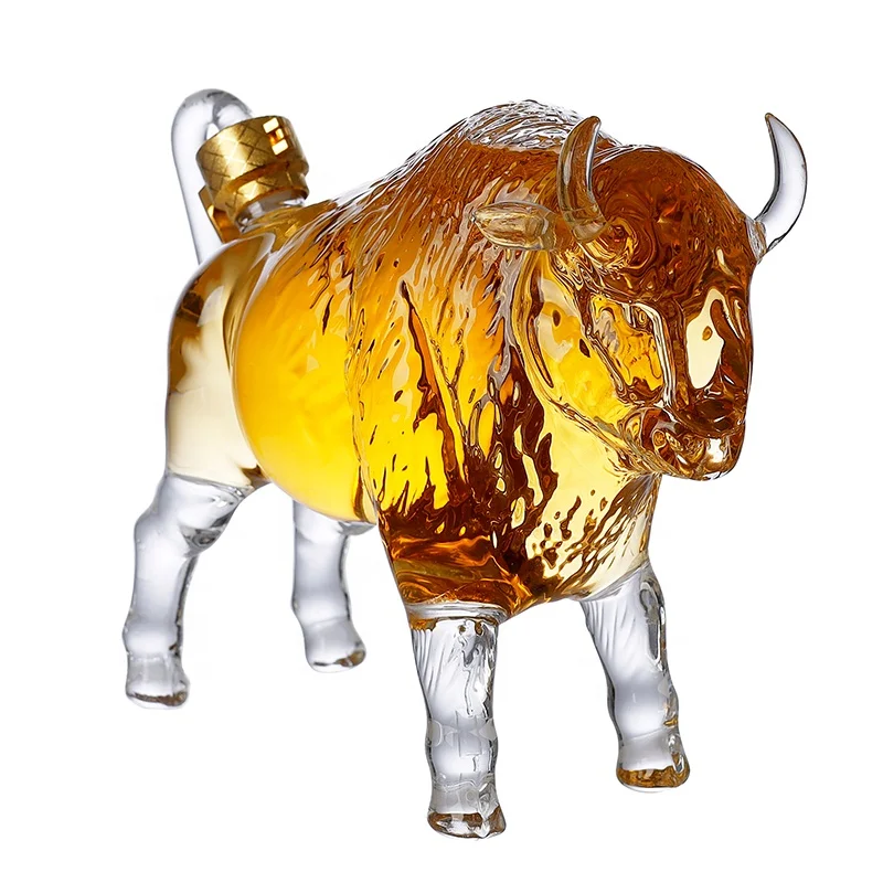Hot Sales!Zodiac Animal Shaped Handmade 830ml Bull shaped glass liquor decanter red wine bottle with cap For Whiskey Wine Liquor