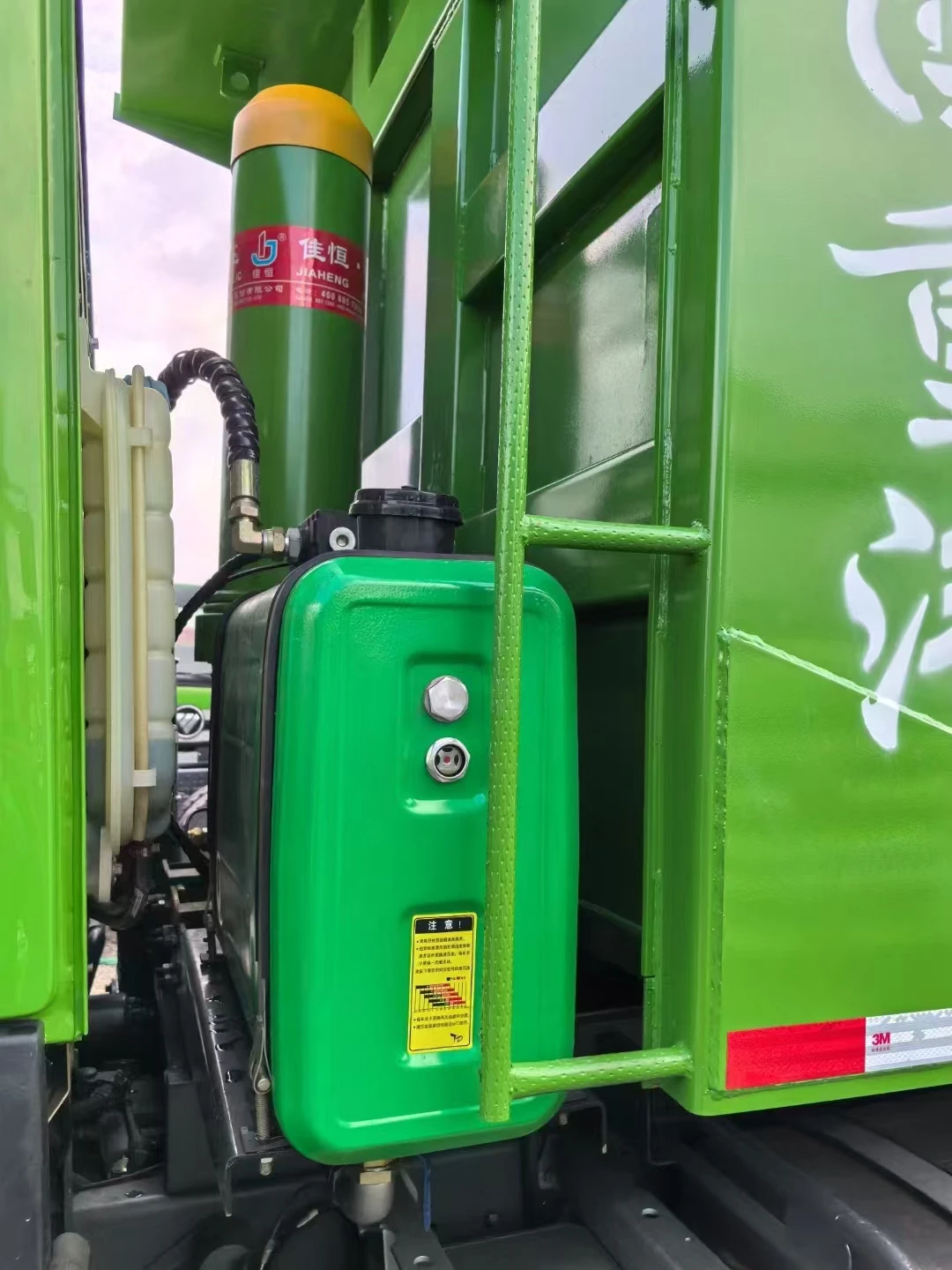 Сверхмощный грузовик HOWOChinaHot продажа подержаного грузовика Howo 6x4 10 колес небольшой дешевый и долговечный экономичный