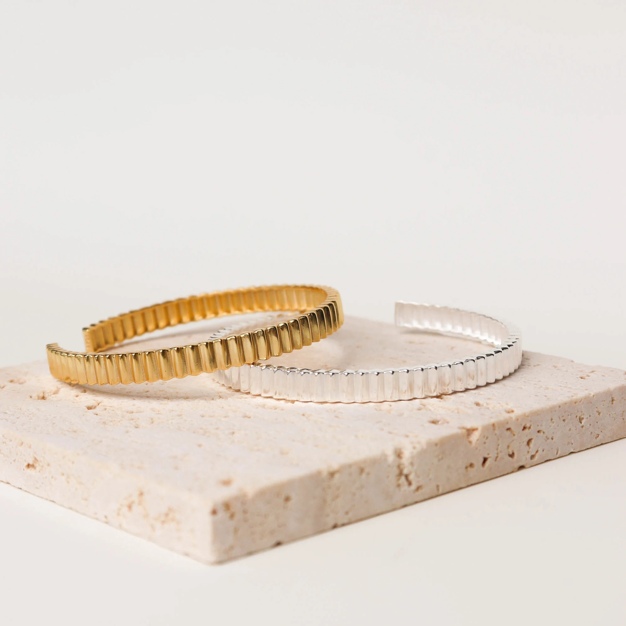 Chris April Fashion 18K Gold Plated 925 Sterling Silver Wheel Gear Design Cuff Bangle Bracelet
