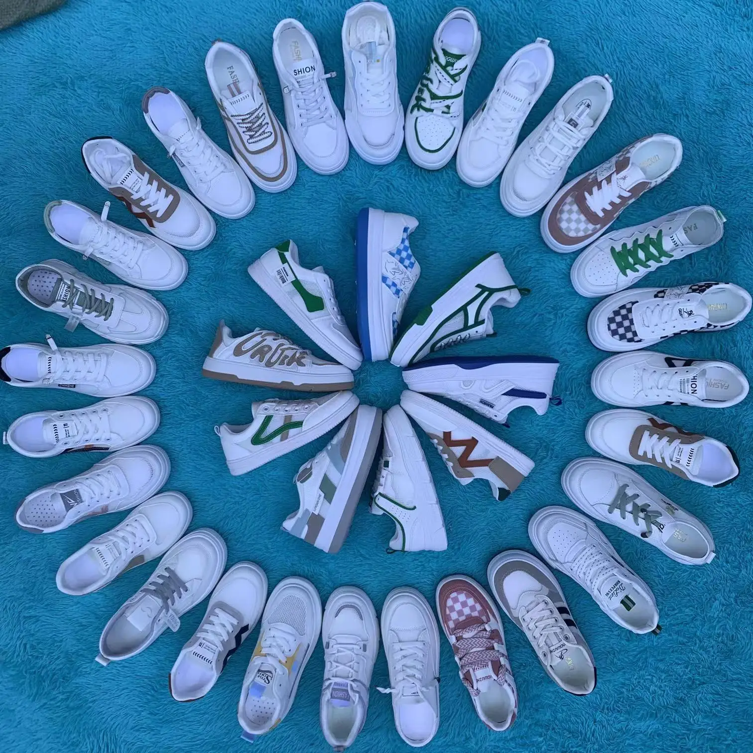 Hot Selling Low Price Mixed Style Lace Up White Sneakers For Women And Ladies Shoes Stock