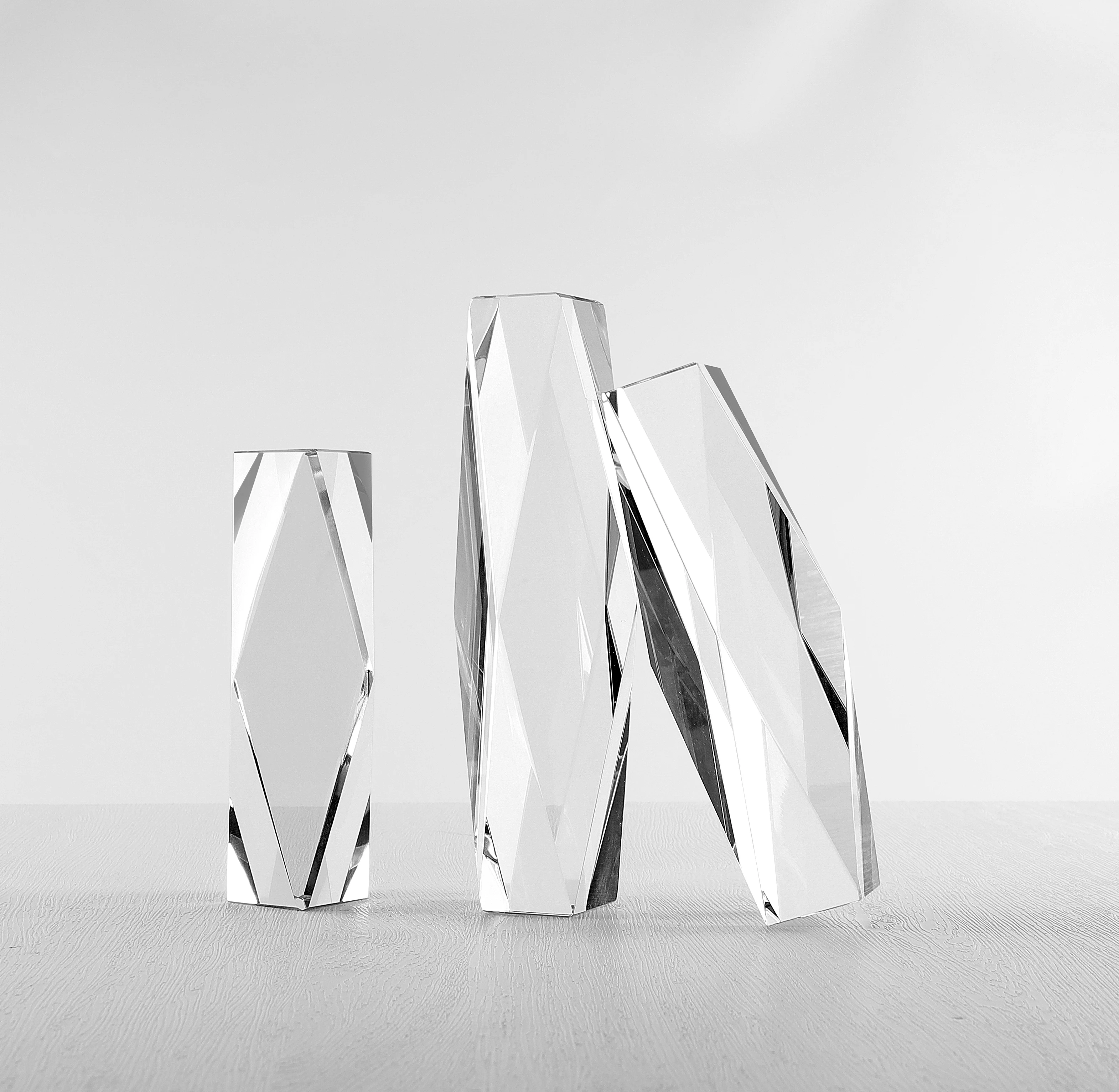 China Supplier crystal trophy Custom design Custom logo engraving crystal crafts