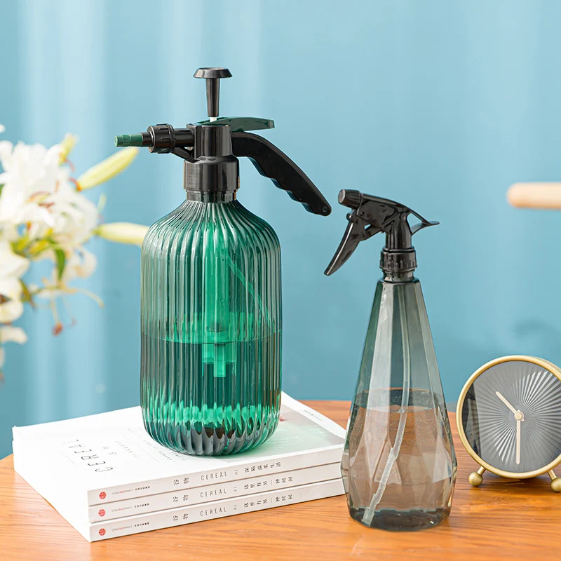 RUIPU ultra-large capacity brand wholesale 2L garden and home cleaning plastic water mist hand spray bottles