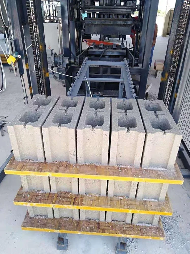 Customized Paving Block Making Machines Block Qt4-24 Brick Making Machine For House