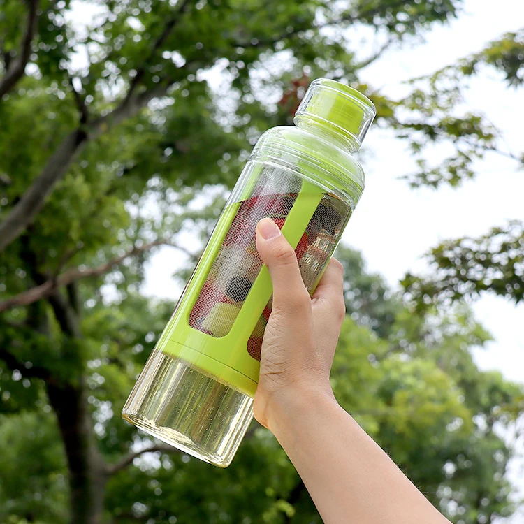 
2021 New Product BPA Free Sports Tritan Plastic Water Bottle With Sealed Leak Proof Lid And Tea Fruit Infuser Basket 700ml 25oz 