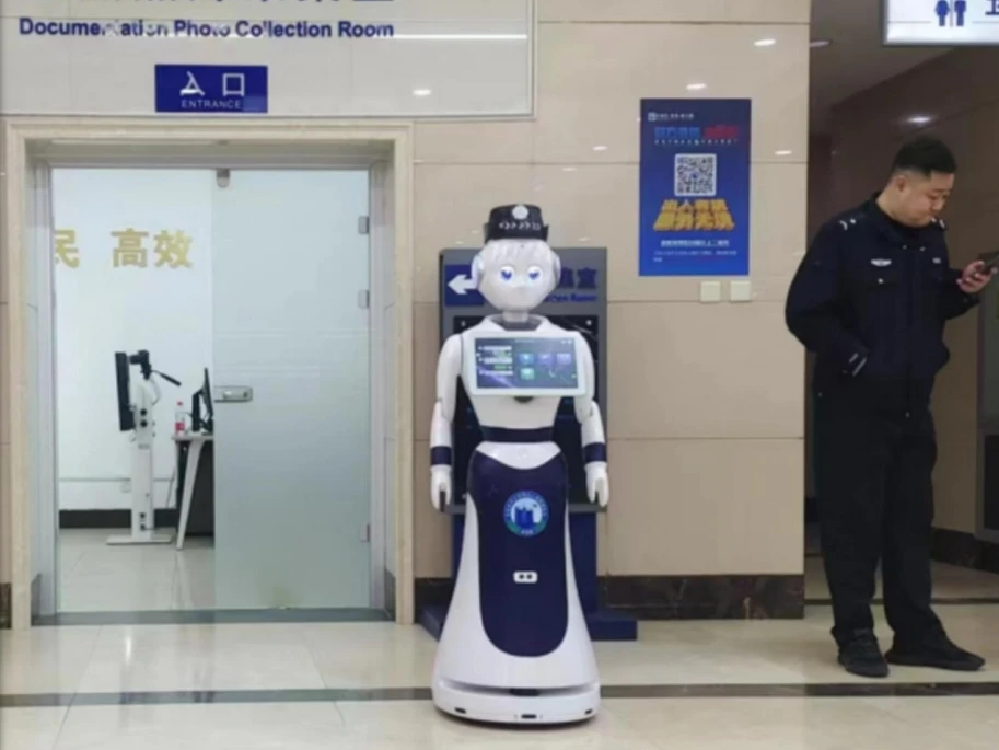 High efficiency Alice AI service robot ABS material appearance welcome robot for school library