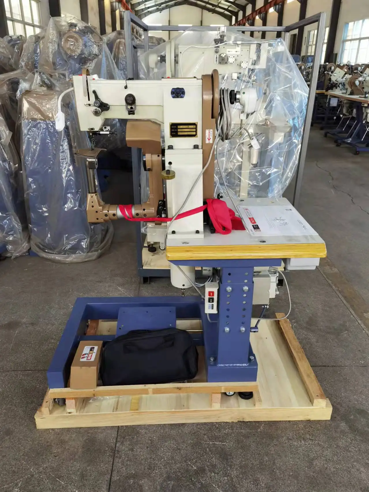 Factory Custom Industrial Sewing Machine For Leather Bags Or Portable Bags