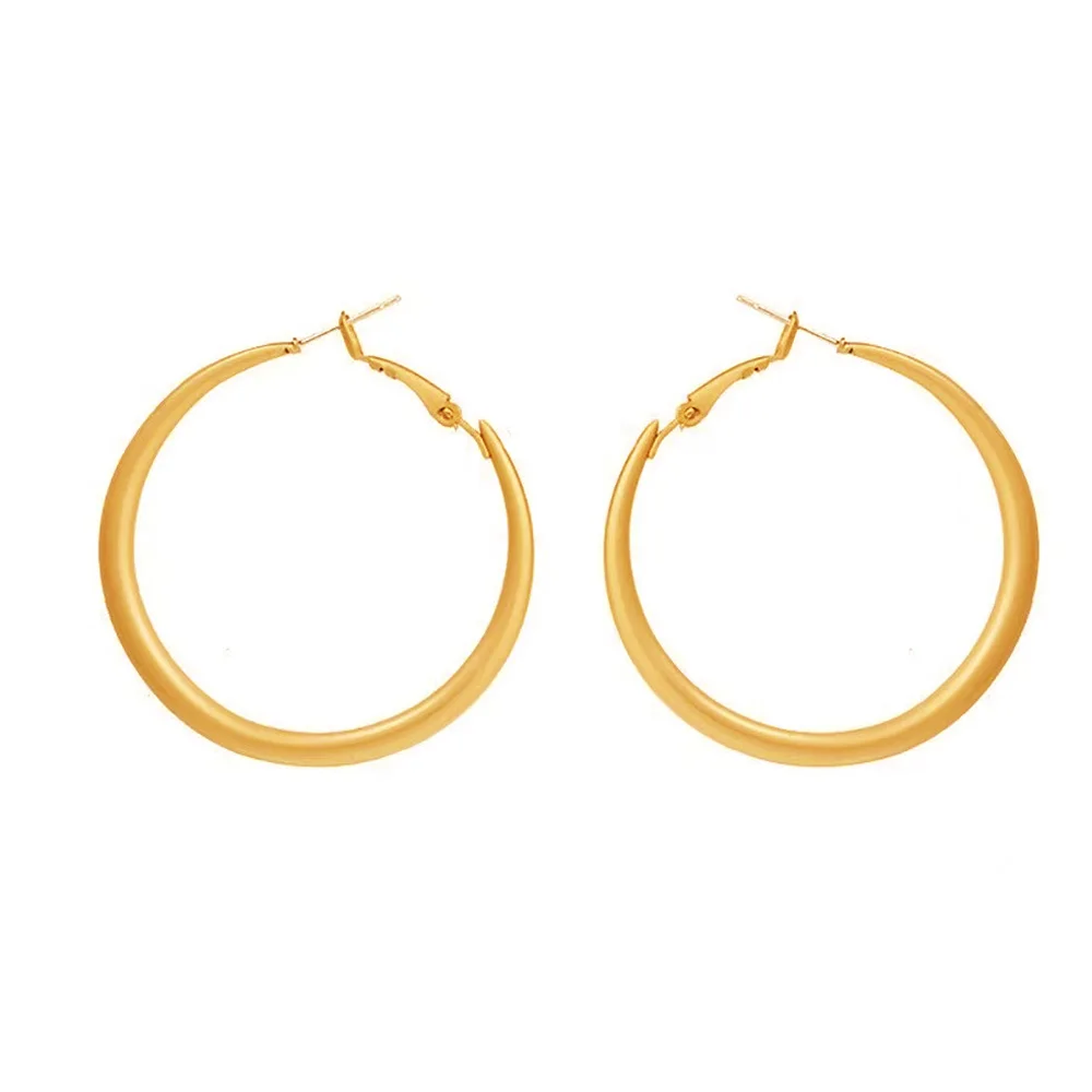 Wholesale Simple Retro Vintage Style 18K Gold Plated Hoop Earrings Ladies Fashion Jewelry Made of Copper Oversized Hoop Design