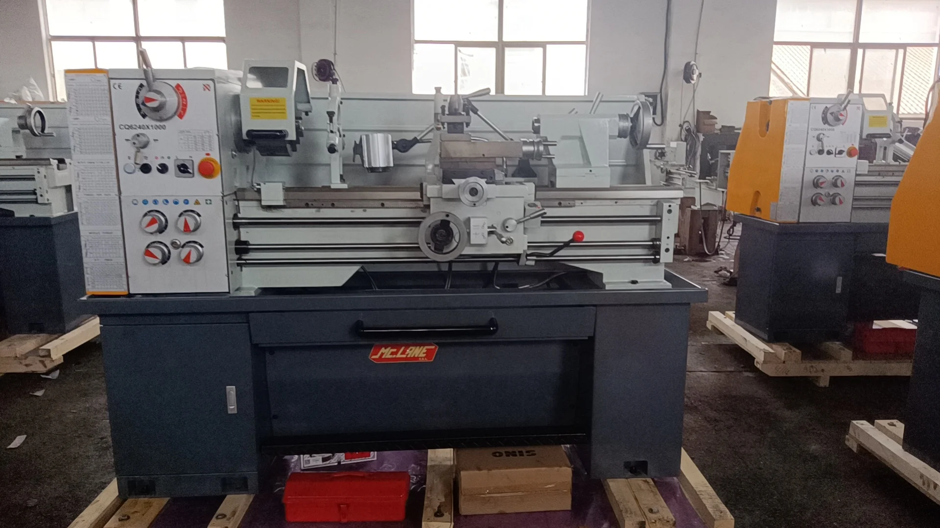 CQ6230 Metal lathe machine industrial bench engine type gap bed Horizontal Metal Turning Lathe Machine