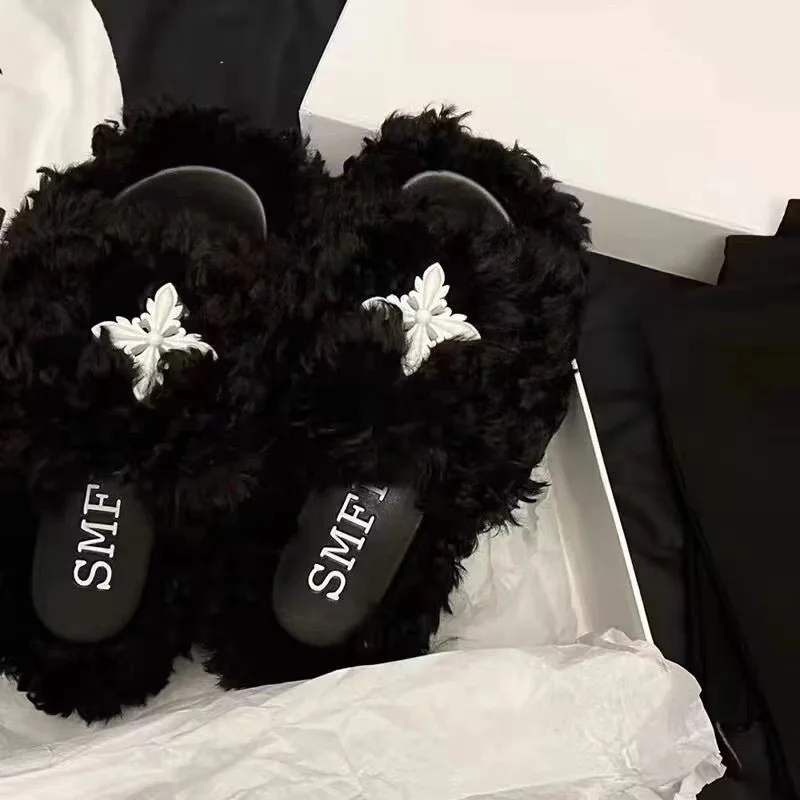 High Quality Dark Cross Black Velvet Slippers With Thick Soles Wear Fashion Fur Indoor Slippers For Ladies