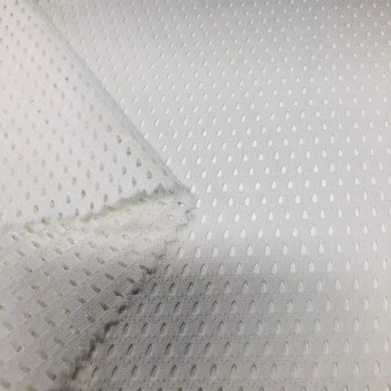 wholesale garment breathable knit 100% polyester white bird eye wicking mesh fabric for sportswear and ball suit