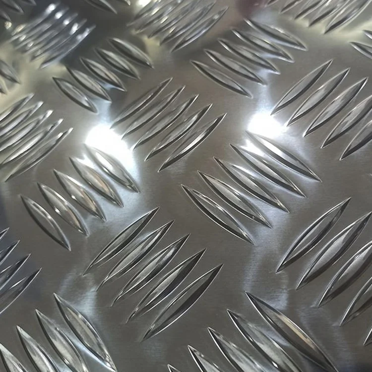 Алюминиевая клетчатая пластина