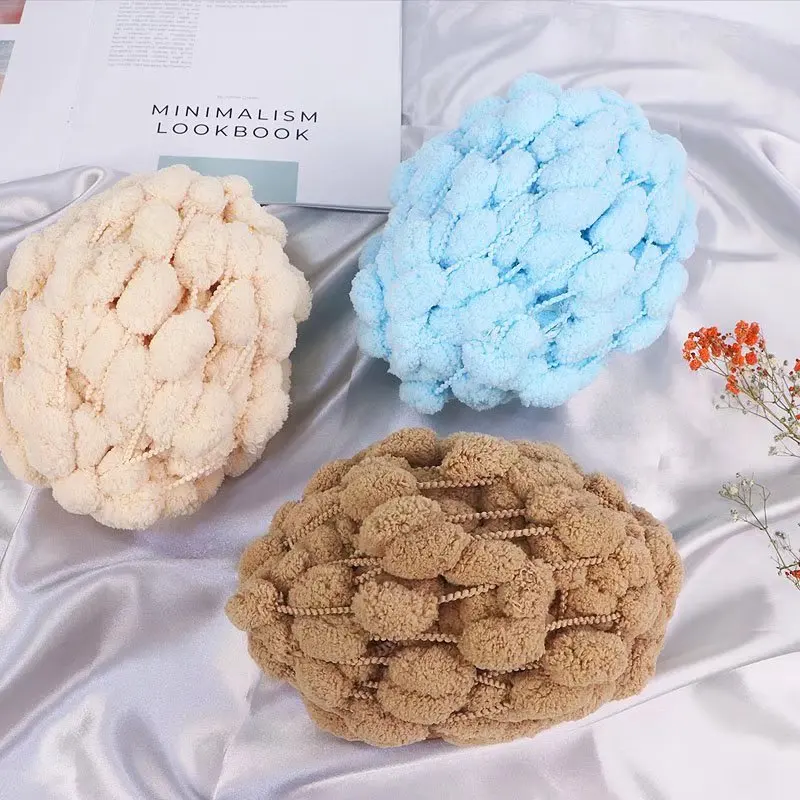 RongMeiXuan 100% Polyester Hand Knitted Ball Yarn Blended Yarn For Cushion And Crafting