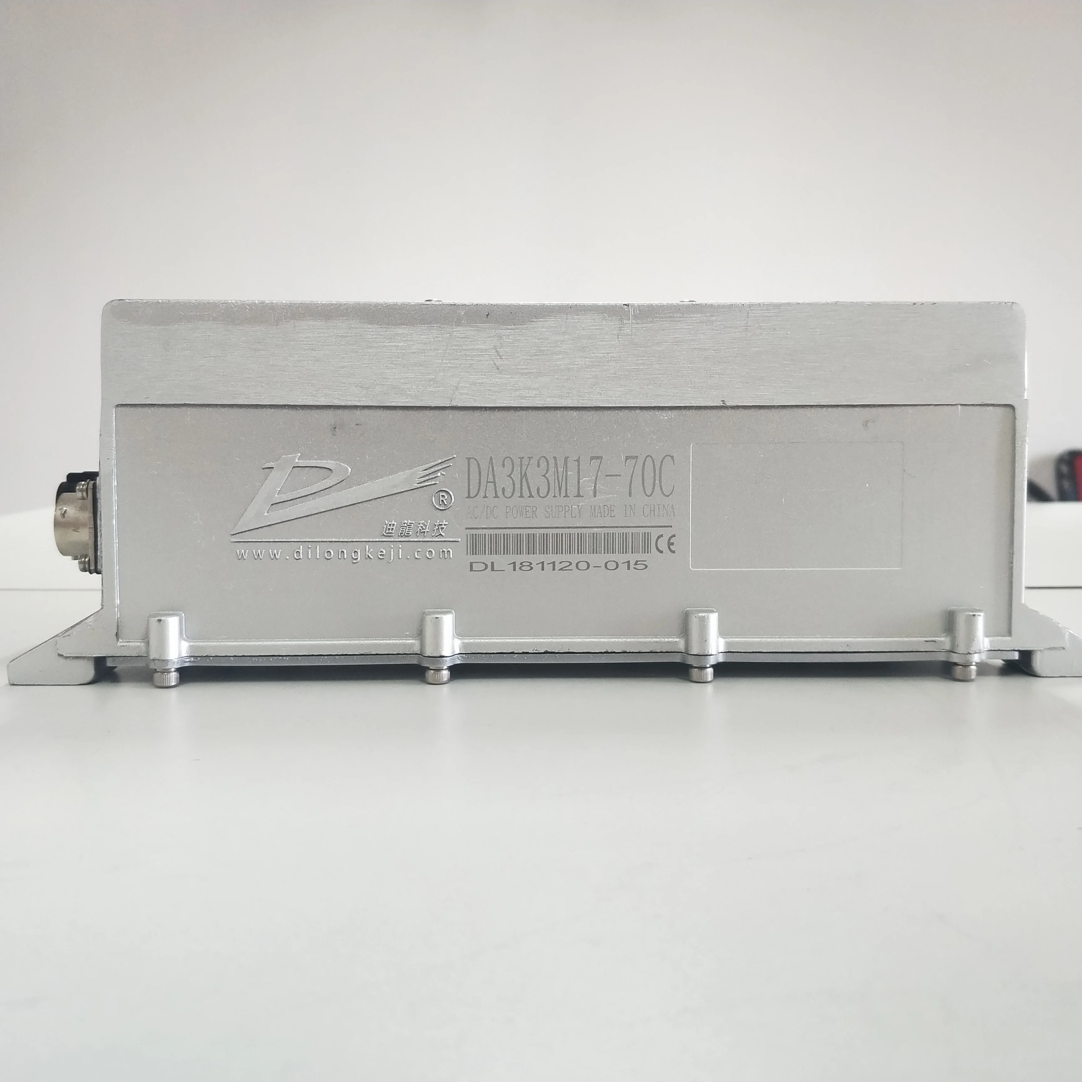 2kw 24v waterproof on board lead acid / li ion dcdc battery charger for ev