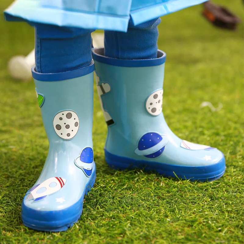 Fashion Classic Waterproof Boots Short Rubber Water Shoes Ankle Rain Boots For Men Women Rain Boots Outdoor Shoes