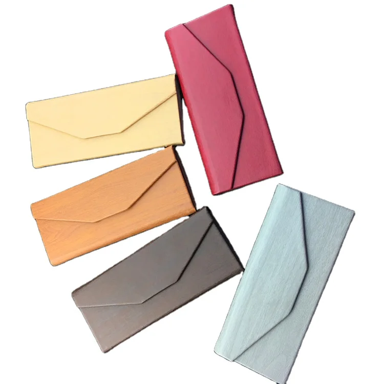 2021 Hot Selling folding triangle Eyeglasses case Pressure Resistance Sunglasses box light weight portable glasses case
