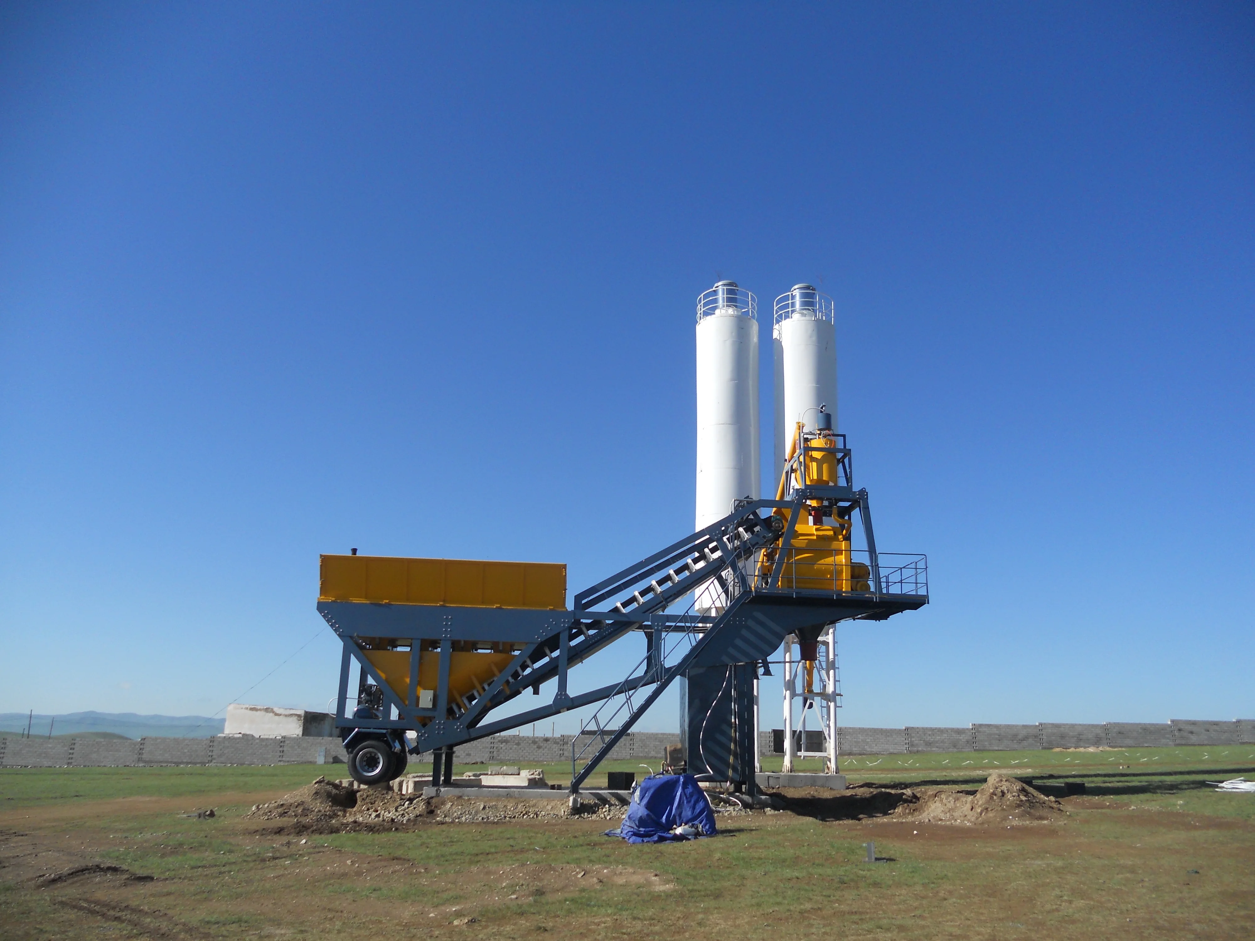 Economy type CBP60M mobile mixing concrete machinery concrete batching plant prices for sale
