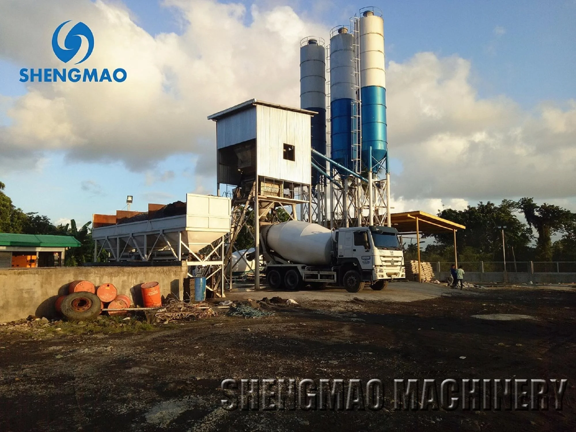 Smart control aggregate batching blending facility Reliable cement mixing facility Modern concrete blending plant