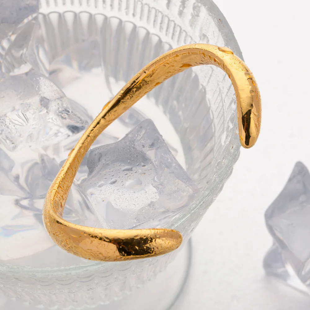 New Arrival 18K Gold Plated Stainless Steel Hip Hop Girl Fashion Irregular Bracelets Bangles for Women
