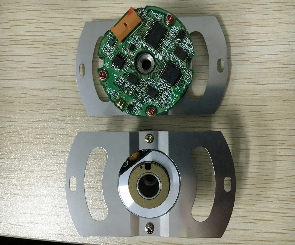 Новый оригинальный датчик двигателя UTSIH-B17CK SGMGH-20ACA61 SGMGH-20ACA6C