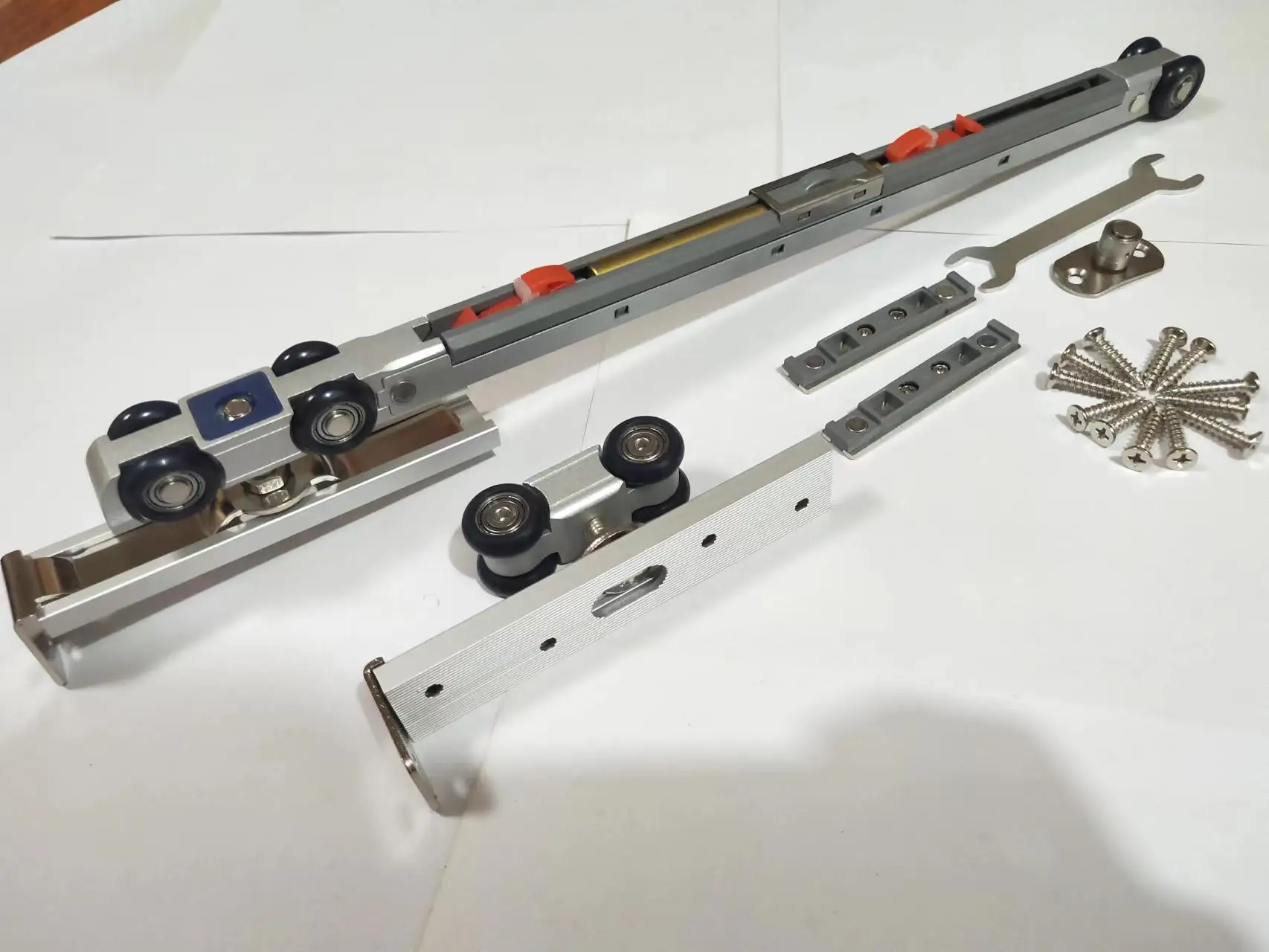 Fast Delivery 60kg Double Soft Closing System Soft Closing Sliding Door Roller With Damper