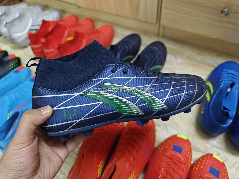 ODM/OEM New Customizable Elastic Football Shoe Upper Capelladas Flight Knitted Football Shoe